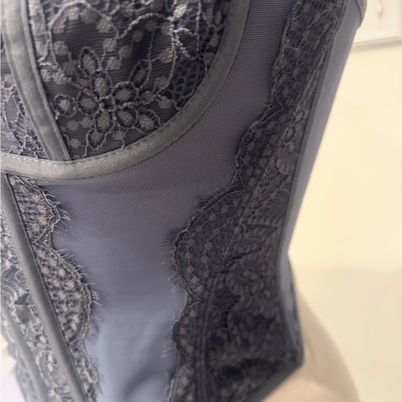 American Eagle Outfitters Corset Top - Picture 5 of 9